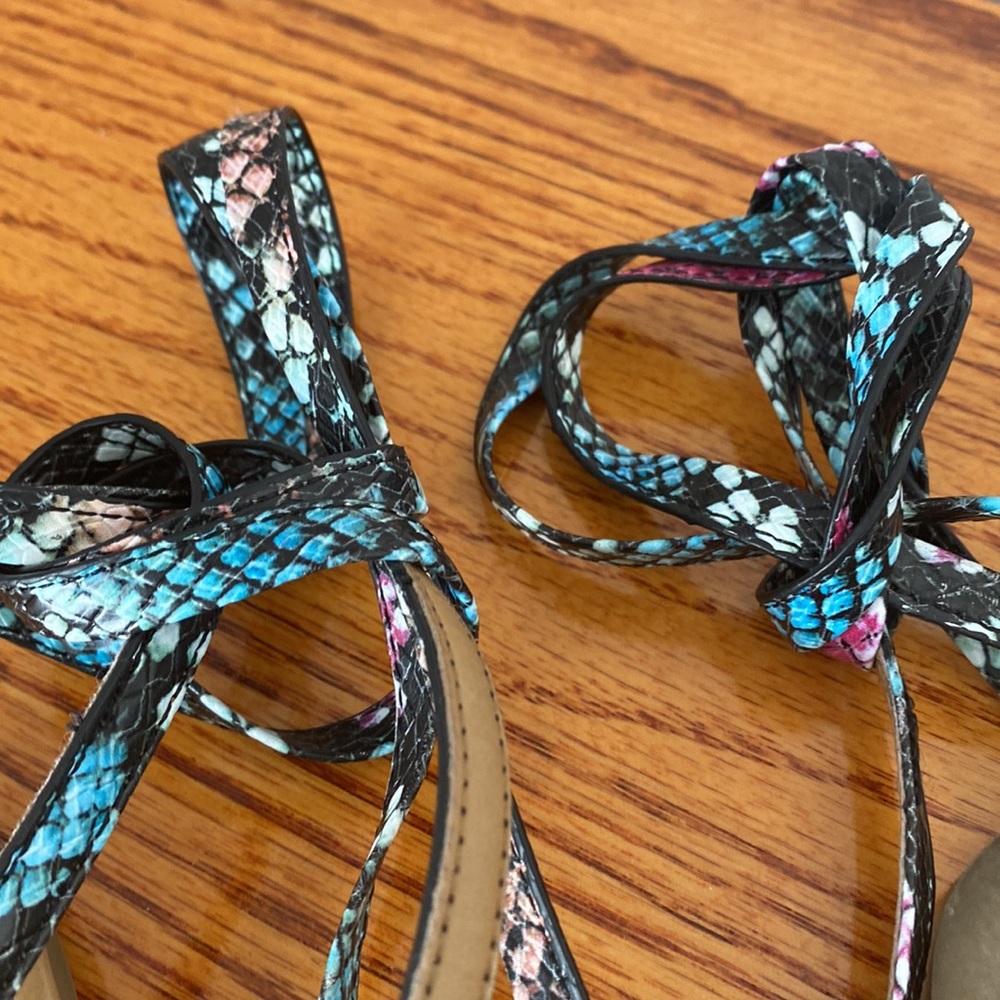 Call It Spring Wrap Around Flat Sandals Vegan Multicolor Size 8.5 - Picture 7 of 9